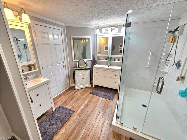 734 Pinehaven Drive, New London, NC 28127