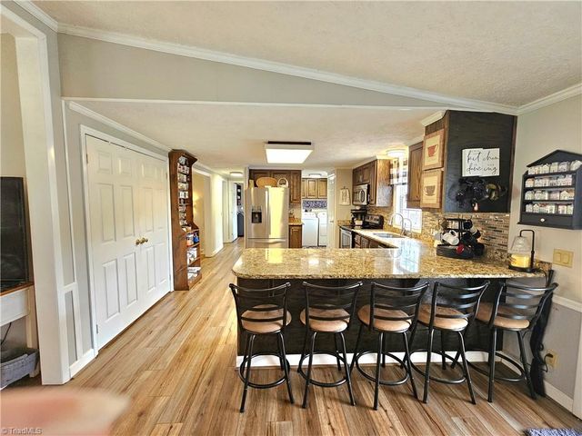 734 Pinehaven Drive, New London, NC 28127