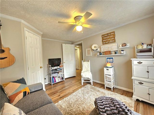 734 Pinehaven Drive, New London, NC 28127