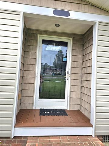 734 Pinehaven Drive, New London, NC 28127
