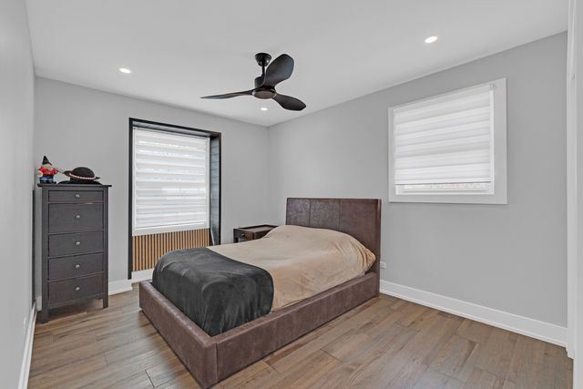 1135 N King Charles Court, Palatine, IL 60067