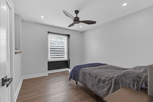 1135 N King Charles Court, Palatine, IL 60067
