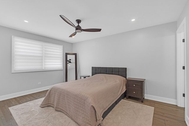 1135 N King Charles Court, Palatine, IL 60067