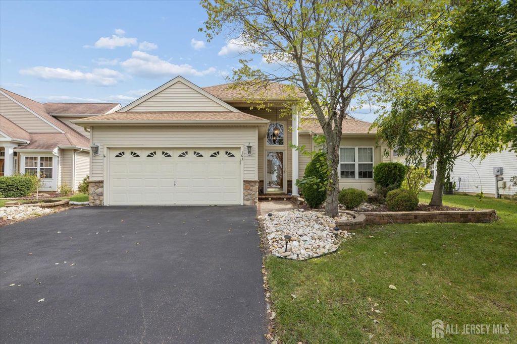 103 Valencia Drive, Monroe, NJ 08831