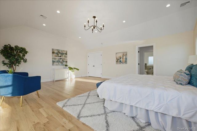 28 Eve Lane, Levittown, NY 11756