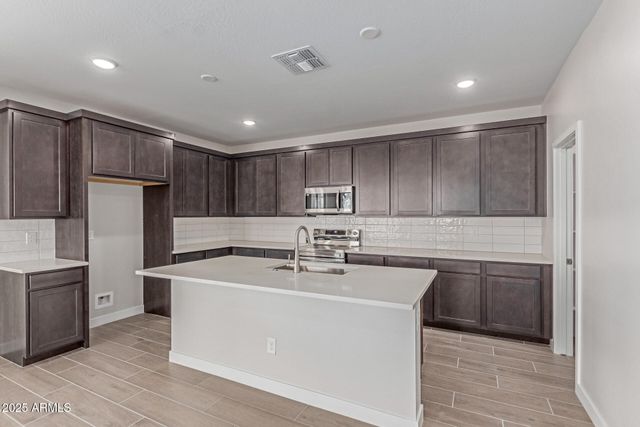 10229 N 49TH Drive, Glendale, AZ 85302