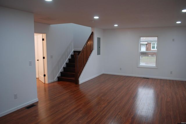 10 S Mccormick Street, Hamlet, IN 46532