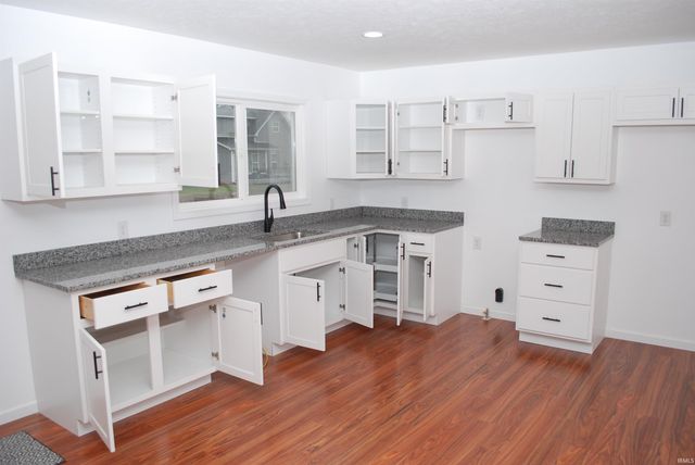 10 S Mccormick Street, Hamlet, IN 46532