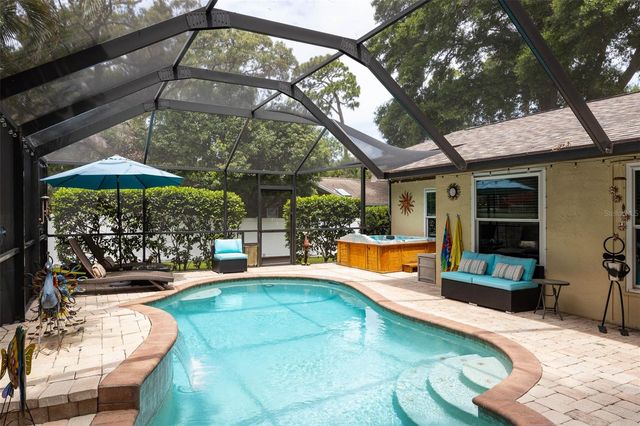 1430 SUTTON PLACE DR, Palm Harbor, FL 34683