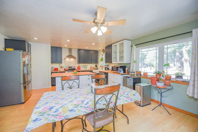 23615 Mount Elizabeth Rd, Twain Harte, CA 95383