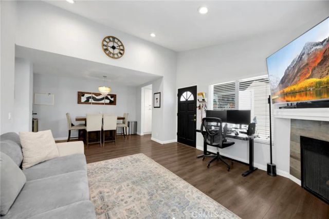 10411 E Briar Oaks, Stanton, CA 90680