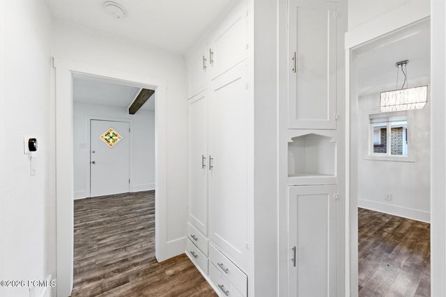 162 E Commonwealth Avenue, Salt Lake City, UT 84115