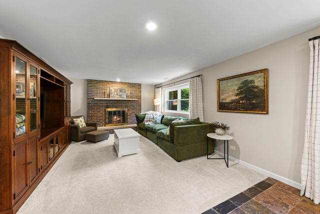 3N136 Springvale Road, West Chicago, IL 60185