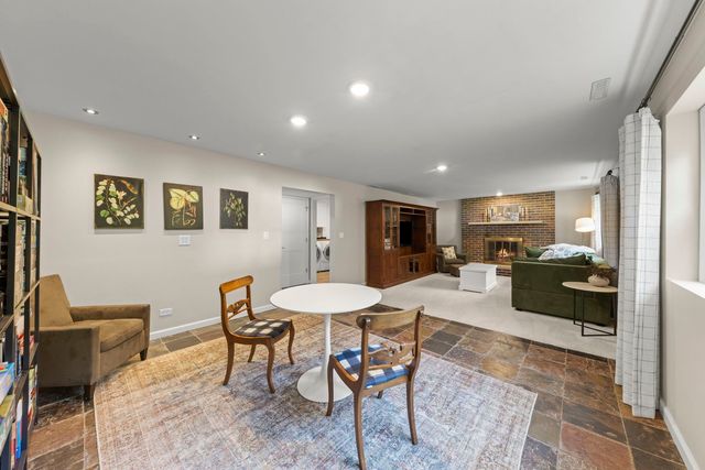 3N136 Springvale Road, West Chicago, IL 60185