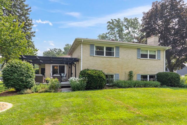 3N136 Springvale Road, West Chicago, IL 60185