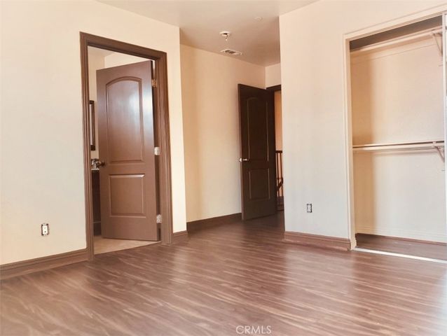1343 E Adams, Los Angeles, CA 90011