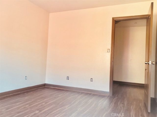 1343 E Adams, Los Angeles, CA 90011