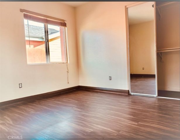 1343 E Adams, Los Angeles, CA 90011