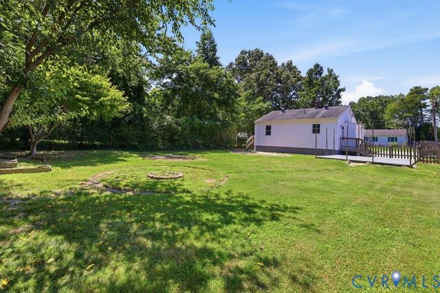 15911 Edgewood Dr, Chester, VA 23831