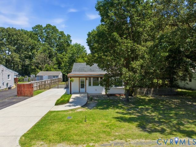 15911 Edgewood Dr, Chester, VA 23831
