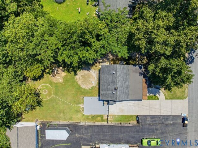15911 Edgewood Dr, Chester, VA 23831