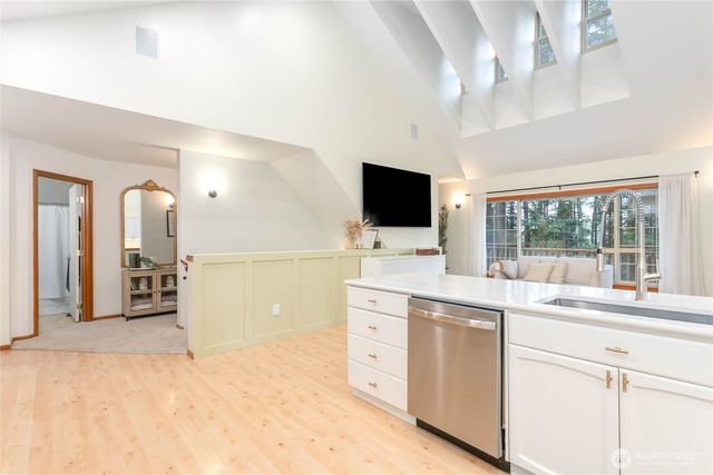 21 Wisteria Lane, Bellingham, WA 98229