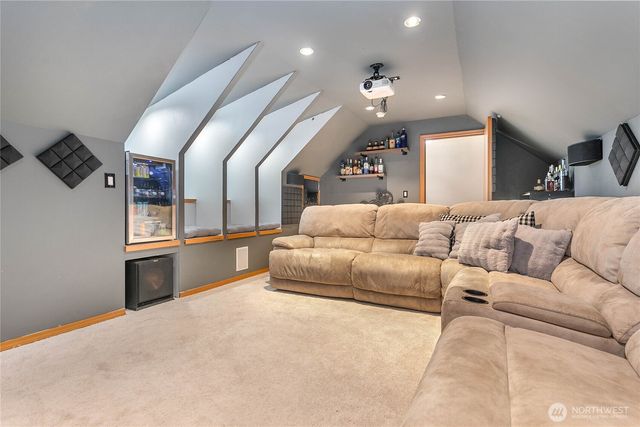 21 Wisteria Lane, Bellingham, WA 98229