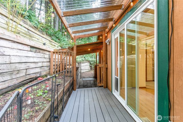 21 Wisteria Lane, Bellingham, WA 98229