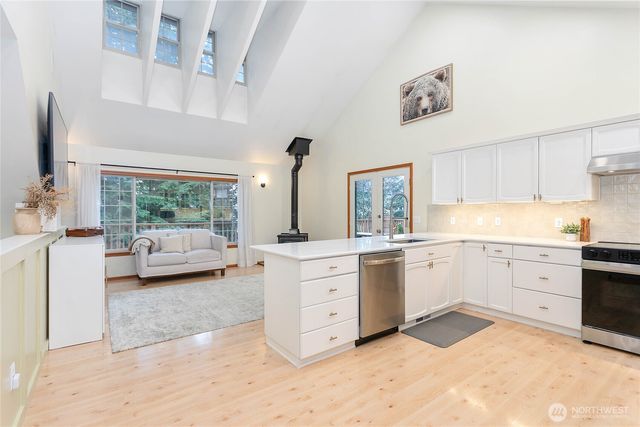 21 Wisteria Lane, Bellingham, WA 98229