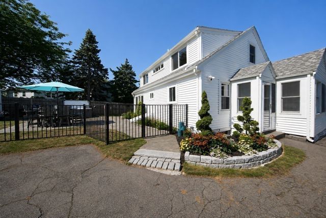 238 Liberty St, Braintree, MA 02184