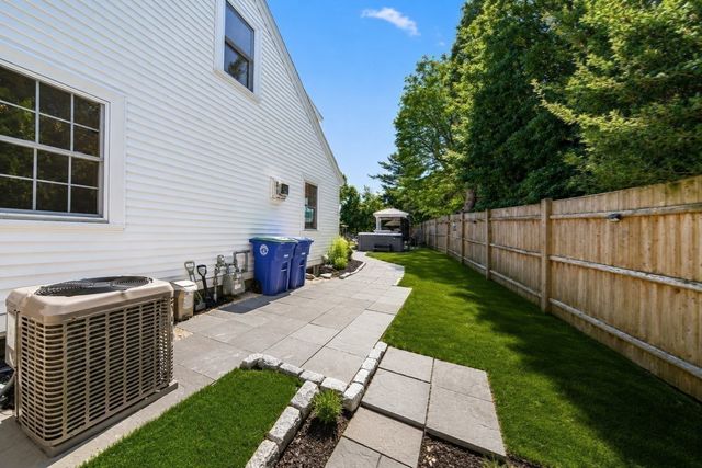 238 Liberty St, Braintree, MA 02184