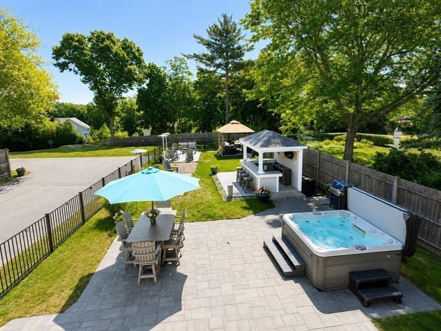 238 Liberty St, Braintree, MA 02184