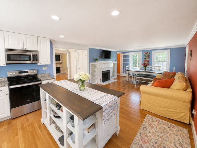 238 Liberty St, Braintree, MA 02184