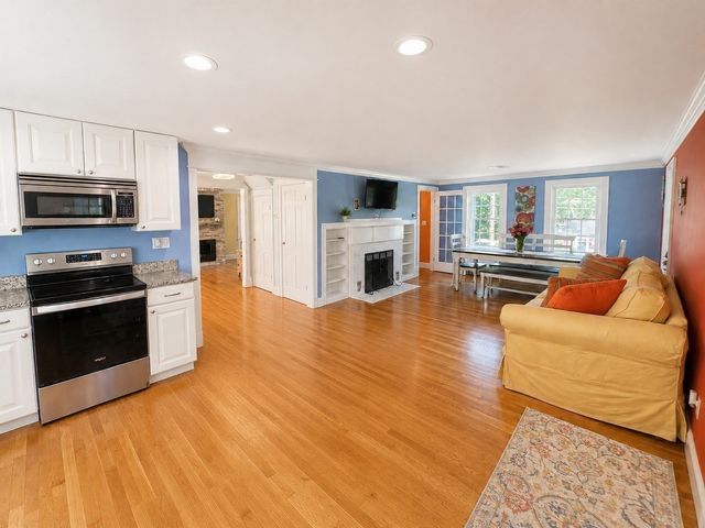 238 Liberty St, Braintree, MA 02184