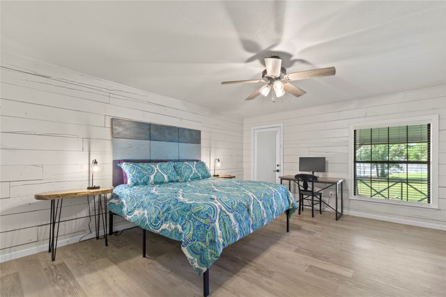 323 Dyer Circle, Payne Springs, TX 75156