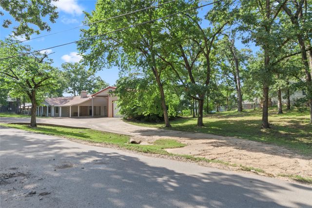 323 Dyer Circle, Payne Springs, TX 75156