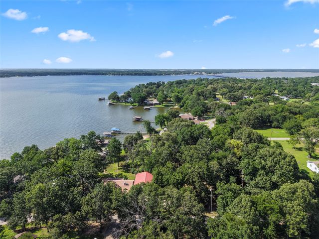 323 Dyer Circle, Payne Springs, TX 75156