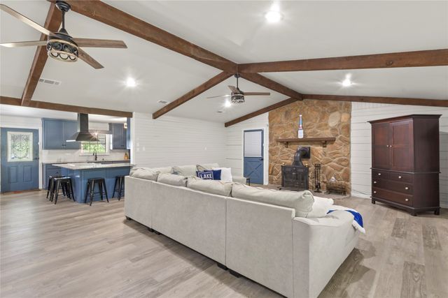 323 Dyer Circle, Payne Springs, TX 75156