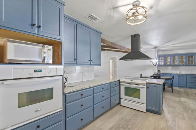 323 Dyer Circle, Payne Springs, TX 75156
