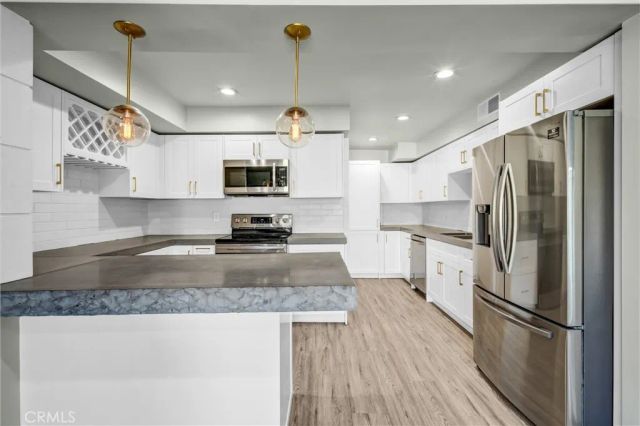 972 E California 304, Pasadena, CA 91106