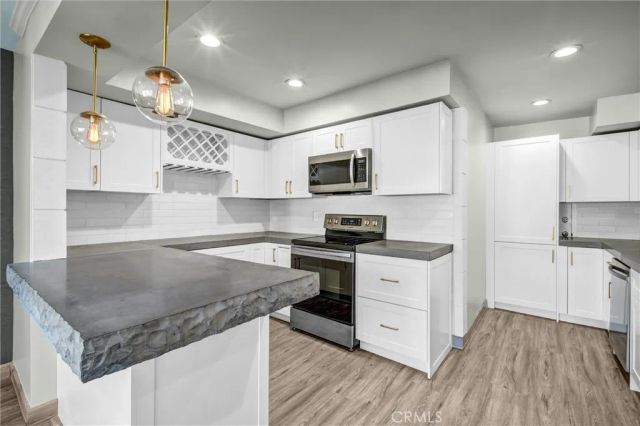 972 E California 304, Pasadena, CA 91106