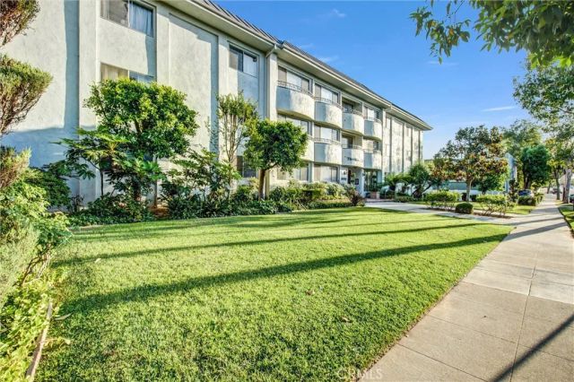 972 E California 304, Pasadena, CA 91106