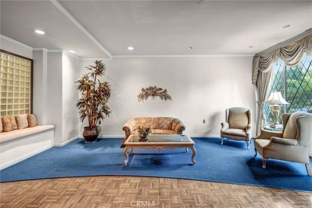 972 E California 304, Pasadena, CA 91106