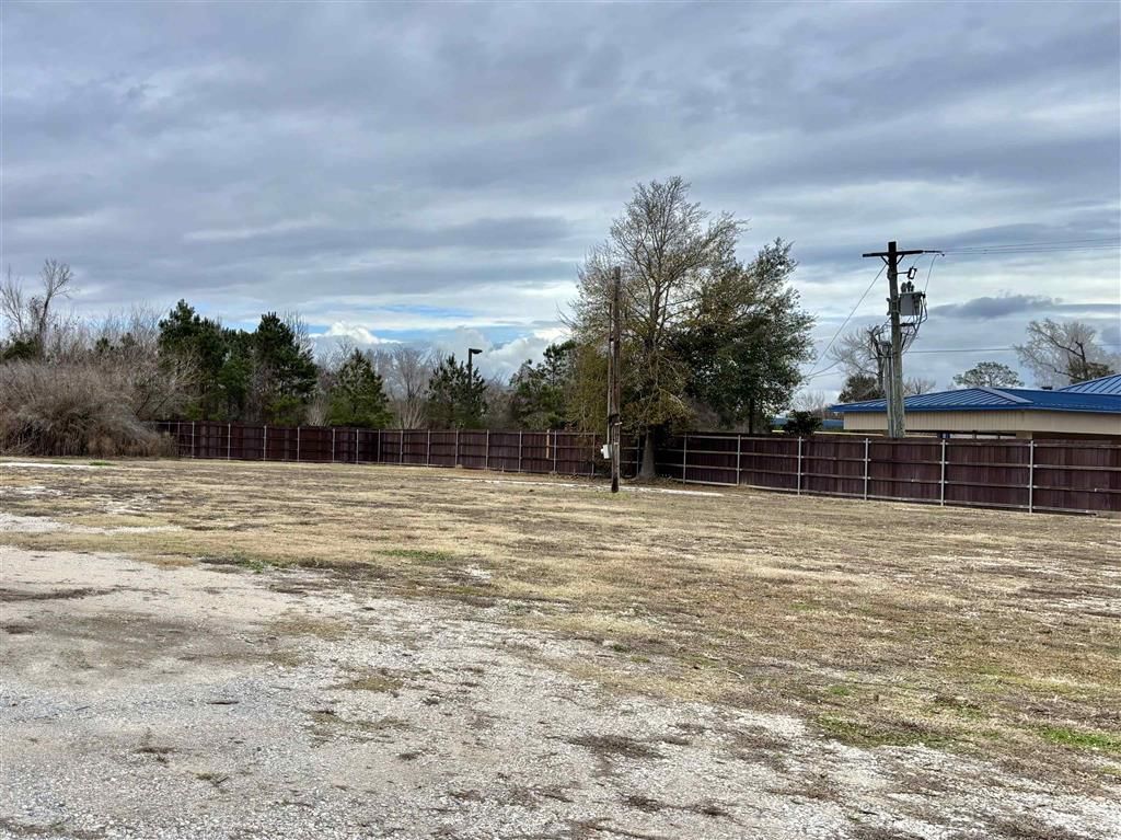 1208 & 1218 Sam Houston Jones Parkway, Lake Charles, LA 70611