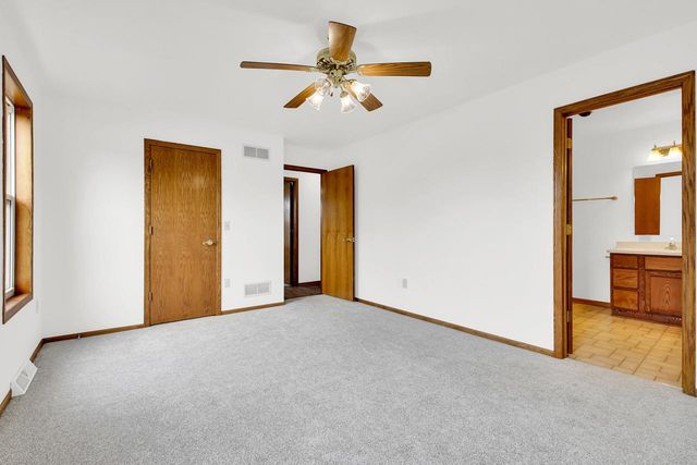 3800 E Elm ROAD, Oak Creek, WI 53154