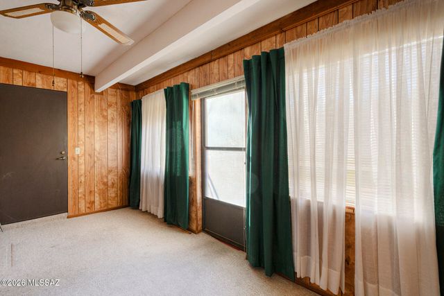 77 W Calle Del Lago, Green Valley, AZ 85614