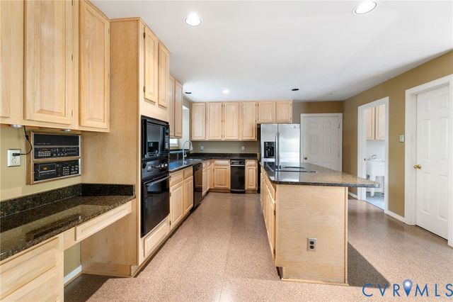 2409 Loreines Landing Ln, Henrico, VA 23233