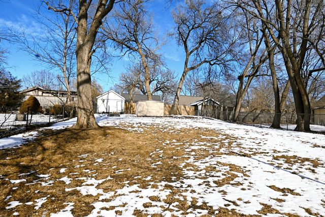 1649 Northwest Drive, Des Moines, IA 50310