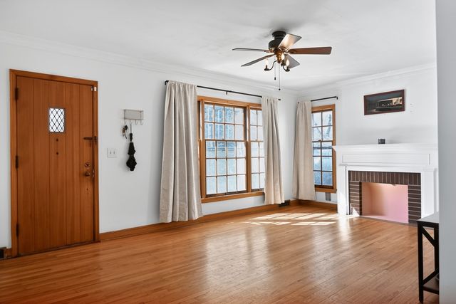 1649 Northwest Drive, Des Moines, IA 50310