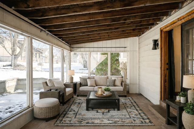 1649 Northwest Drive, Des Moines, IA 50310